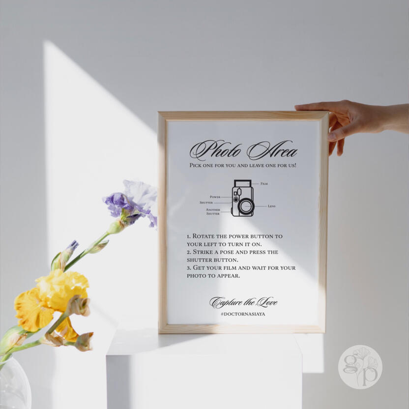 Photo area sign on specialty board